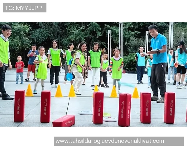 重庆飞盘队在极限运动嘉年华中的个人能力展现与精彩点评